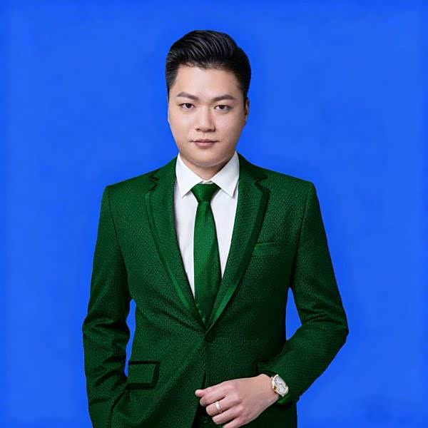 音乐人梁剑行(阖宝阿行)以极具颠覆性的双新作《打小人》(播放梁剑东的歌曲)