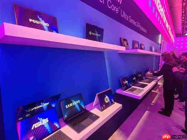 要买笔记本等等！超200款Intel酷睿Ultra 300新机杀到：本月正式开售