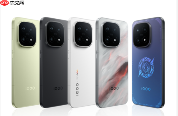 iQOO 15 Ultra外观渲染图曝光 搭载主动散热风扇+肩键