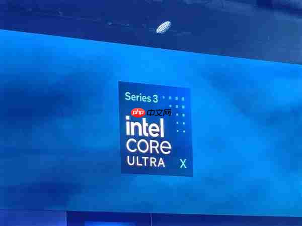 27小时x86续航王！Intel正式发布酷睿Ultra 300系列CPU：游戏性能提升77%