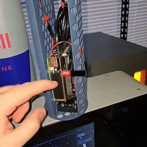 藏在“红牛易拉罐”中的迷你主机！复古游戏玩家爱了