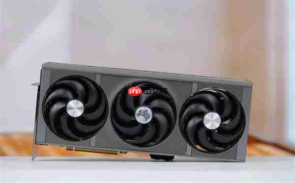 独特背插供电！蓝宝石NITRO+氮动RX 9070 XT显卡图赏