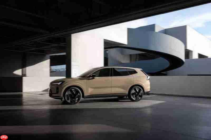 30万级别的“全能选手”？沃尔沃全新XC70值得考虑