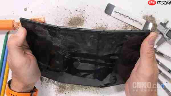 三星Z TriFold耐用性不及Z Fold 7?测试时手机当场报废