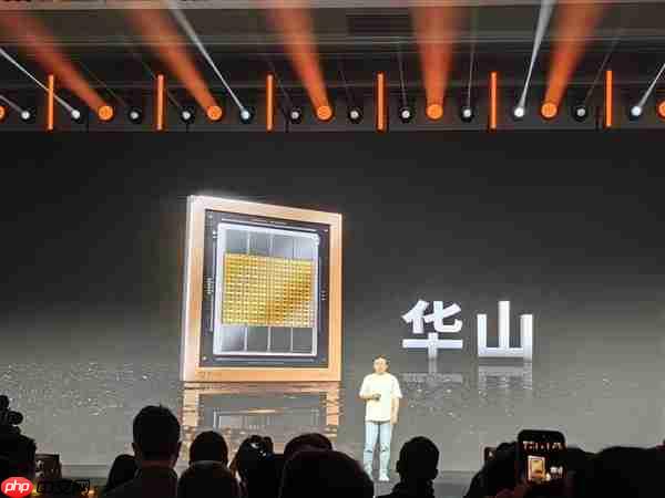 首发“花港”新架构!摩尔线程华山GPU芯片发布:部分性能超越英伟达Blackwell