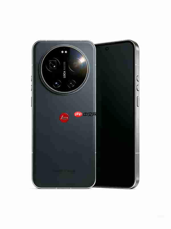 吴彦祖手持小米17 Ultra现身!