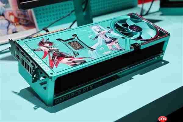 颜值与实力并存!ROG夜神RTX5080 RO姬x初音未来版显卡