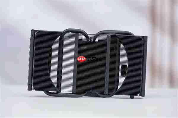 ITX性能小钢炮!七彩虹RTX 5070 Mini OC 12GB图赏