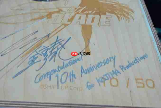 脸依旧难绷! Shift up赠送小岛秀夫伊芙手办