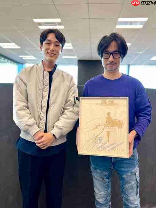 脸依旧难绷! Shift up赠送小岛秀夫伊芙手办