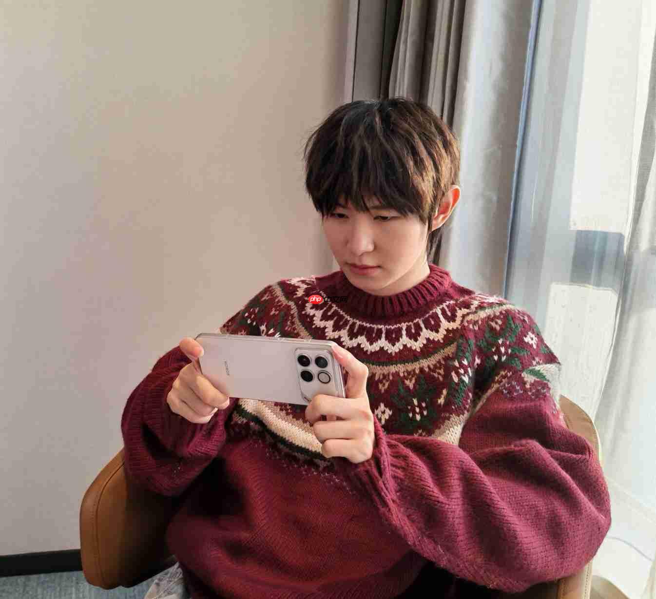 定档12月16日!荣耀全新电竞系列沟通会官宣