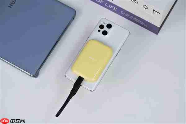 可磁吸绝配iPhone！长江存储致态灵潮流版移动SSD 2TB图赏