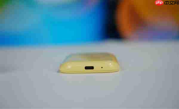 可磁吸绝配iPhone！长江存储致态灵潮流版移动SSD 2TB图赏