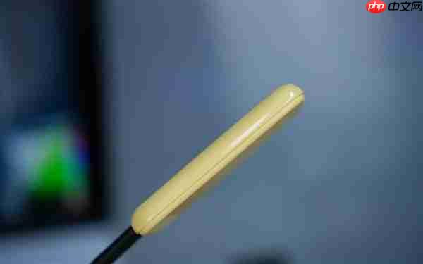 可磁吸绝配iPhone！长江存储致态灵潮流版移动SSD 2TB图赏