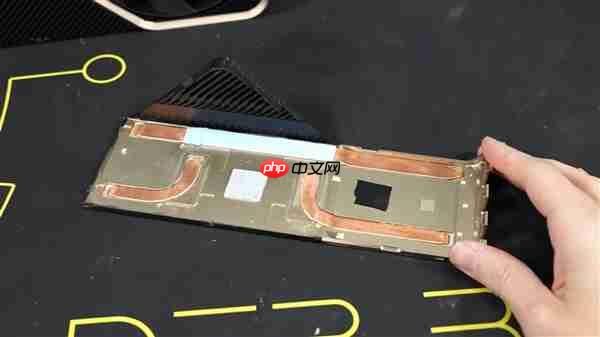 NVIDIA从未发布的900W显卡Titan Ada!被大神拆解了