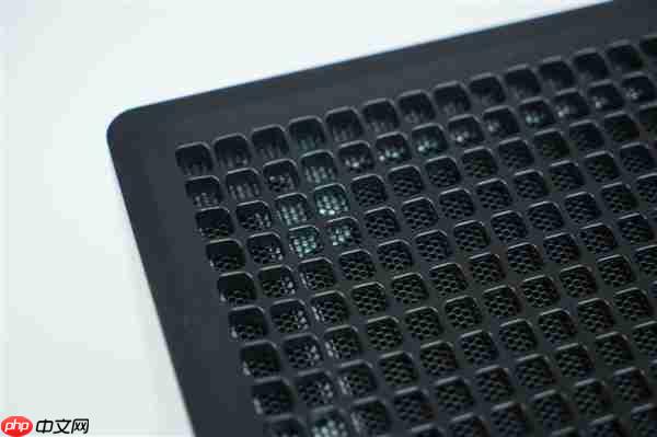 全球首个液冷迷你机!abee AI Station 395 Max工作站图赏