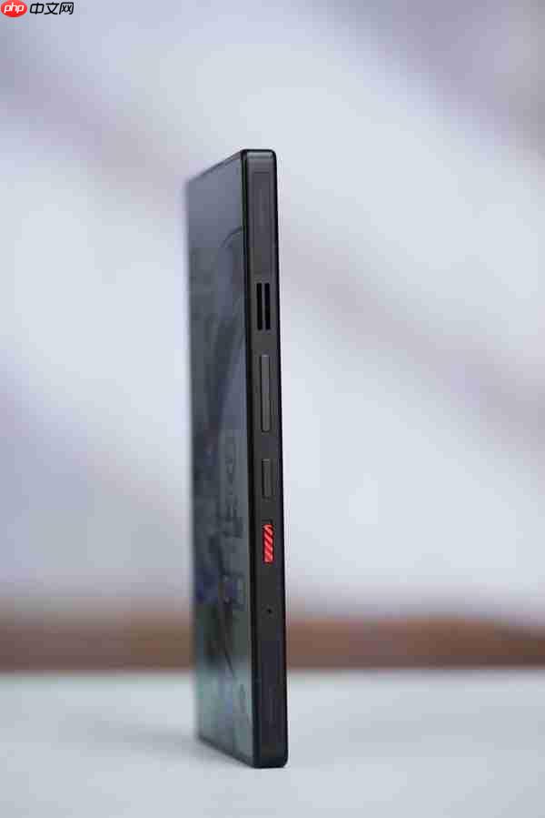 开启手机水冷散热时代!红魔11 Pro+图赏