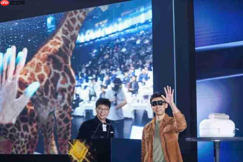 突破：中国首颗全功能空间计算MR心片亮相，万有引力让虚实无缝交融