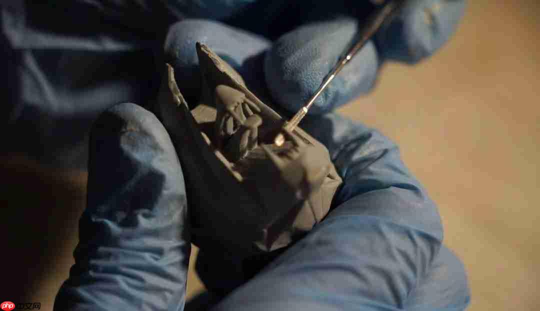 太帅了! 粉丝用传统工艺自制《巫师4》希里cos服