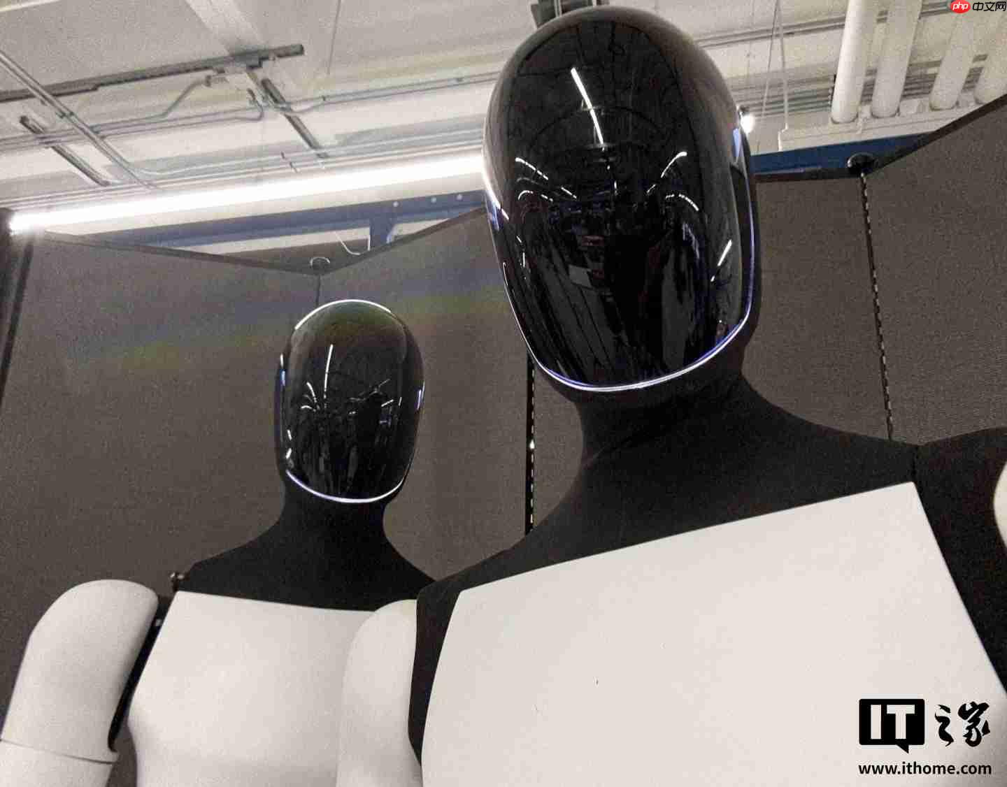 马斯克：Optimus 人形机器人复数形式为 Optimi