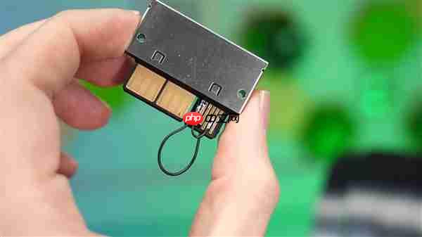 单12V-2×6实现为RTX 5090供电750W!甚至都没敢跑分