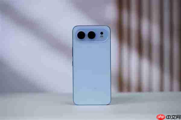 全新横向跑道式设计！荣耀500系列图赏