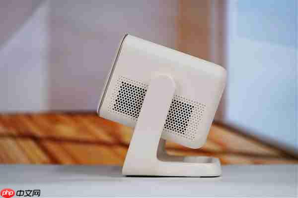 哈曼联名+1000 CVIA流明!哈趣投影H3 Ultra图赏