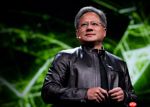 黄仁勋回应Blackwell芯片售罄:需求超预期 但备货充足