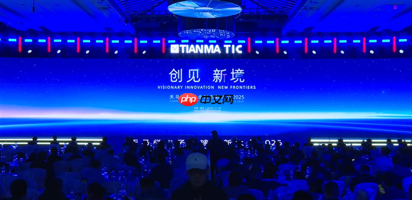 天马微电子发布全景沉浸天轩屏:集成像素级调光技术 烈日下清晰可见