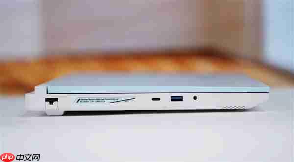 锐龙R9-9850HX万元本!雷神猎刃S游戏本图赏