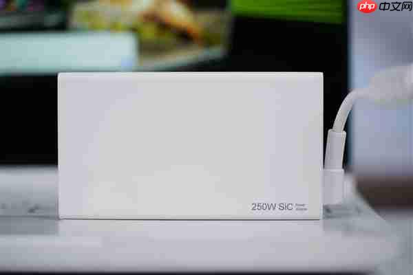 锐龙R9-9850HX万元本!雷神猎刃S游戏本图赏