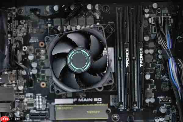 侧透面板+炫彩光带!华硕天选6X台式机图赏