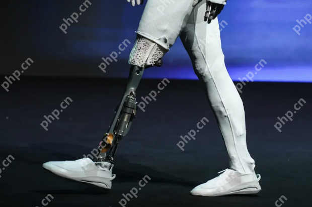 为证机器人非真人，何小鹏发布会现场哽咽下令：剪开它的腿！ - php中文网