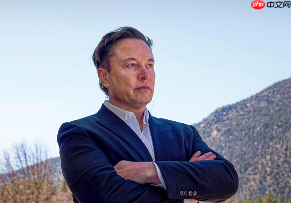 马斯克：特斯拉AI5芯片明年出样品 台积电三星共造