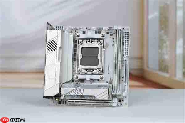 支持10000MT/s内存!微星MPG X870I EDGE TI EVO WIFI主板图赏