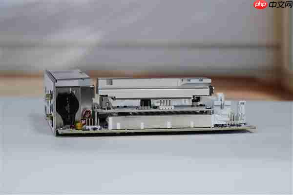 支持10000MT/s内存!微星MPG X870I EDGE TI EVO WIFI主板图赏