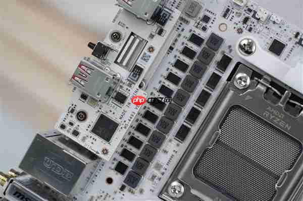 支持10000MT/s内存!微星MPG X870I EDGE TI EVO WIFI主板图赏