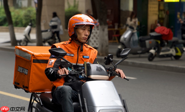 全国百万淘宝闪购骑士免费获得“新装备”:新款制服、头盔,还有医疗包