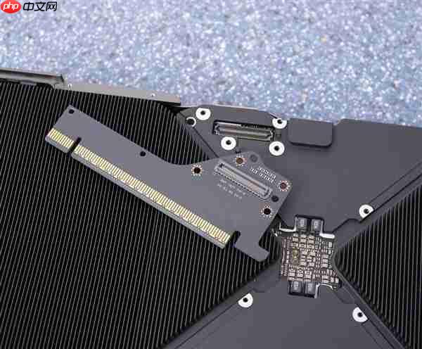 PCIe接口损坏 2万元的RTX 5090原地报废!NVIDIA同意免费换新
