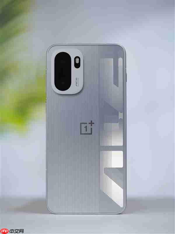 同档唯一165Hz超高刷直屏!一加Ace 6图赏