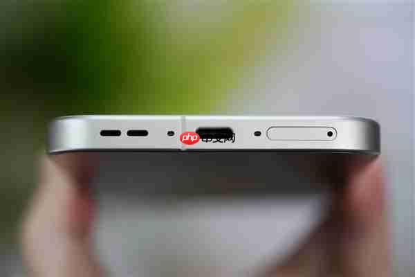 全球首发理光GR影像！真我GT8 Pro图赏