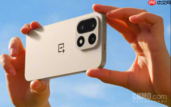 一加15配置汇总 LUMO影像+7300mAh电池 猜猜价格?