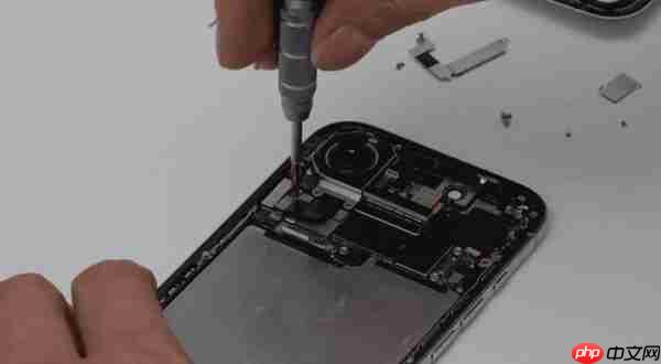 拆完iPhone Air后 我觉得苹果还有牙膏能挤