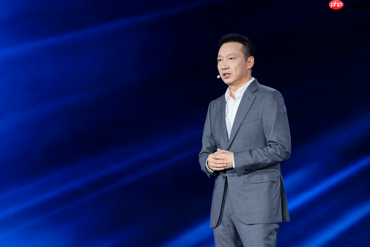 万事找YOYO:荣耀MagicOS 10用系统革命,重塑AI OS智慧交互新体验