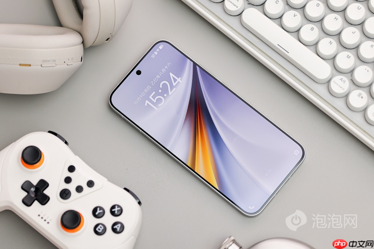 iQOO 15开售:2K珠峰屏+自研Q3芯片 重塑手游视效新标杆