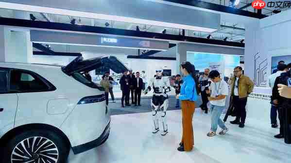 从讲PPT到全流程接待,墨甲机器人2025奇瑞全球创新大会