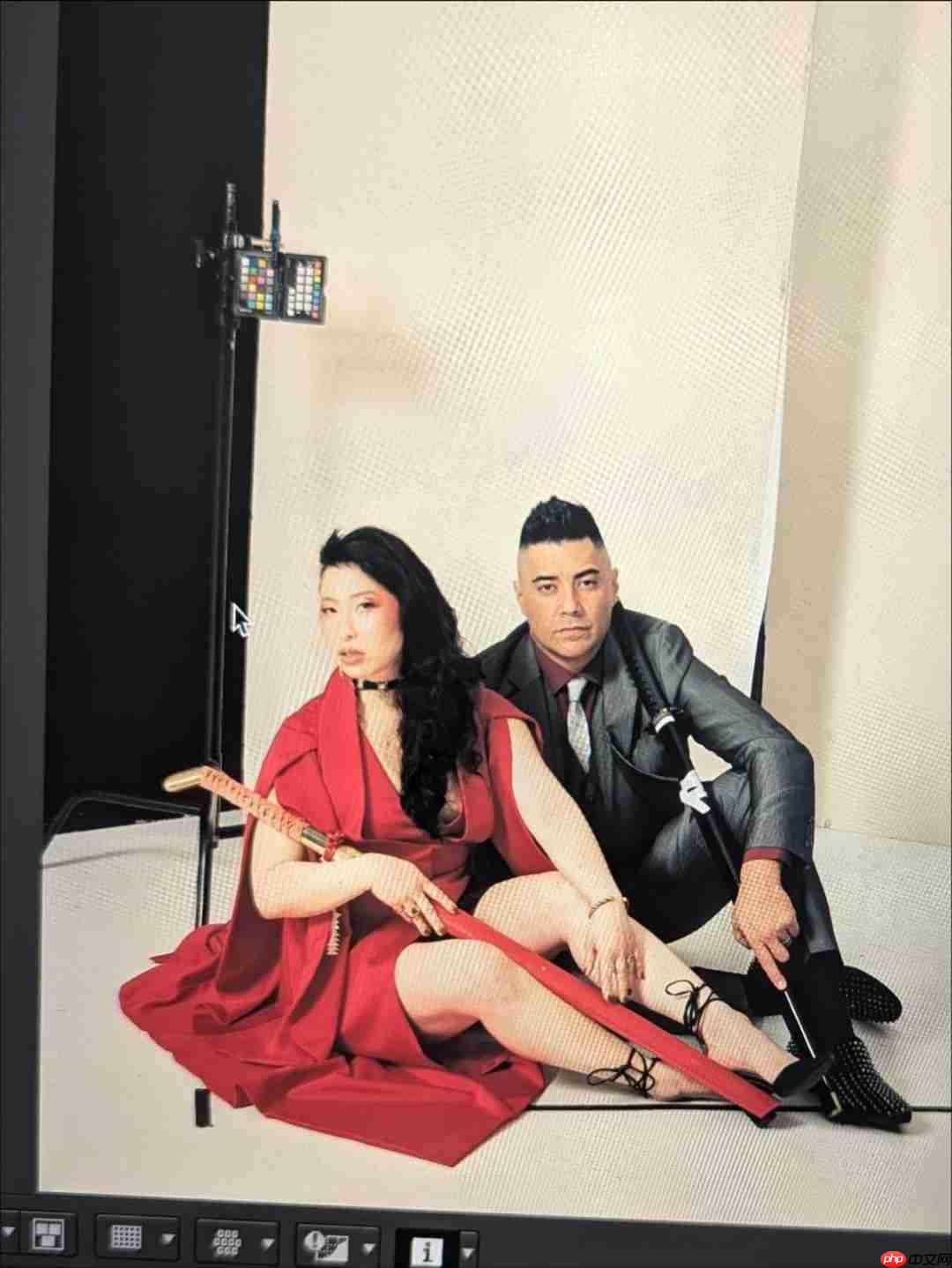 《羊蹄山之魂》女主演员晒合照 露大雷很自信!