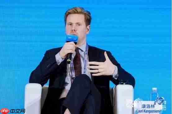 向世界再出发 2025国际冬季运动博览