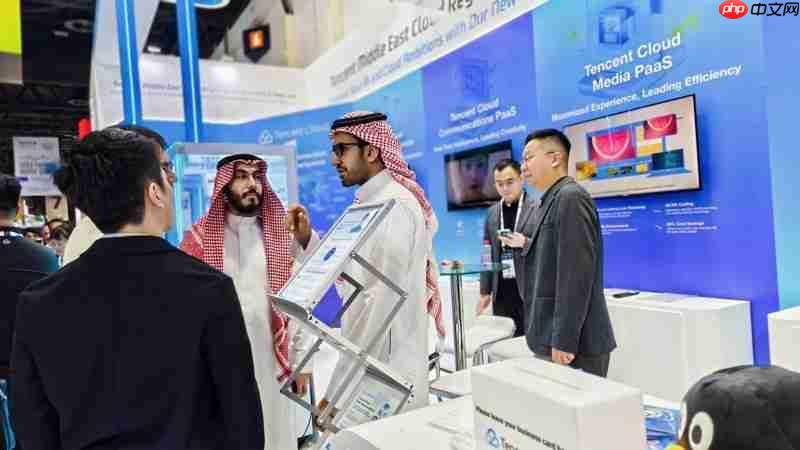 腾讯云亮相GITEXGLOBAL 2025,携手阿联酋Tawasal升级超级应用体验