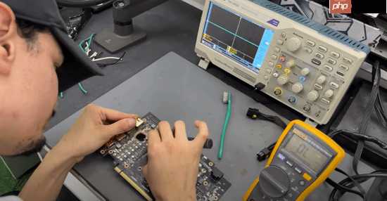 RTX 5070 Ti烧毁出现一个大洞!竟然嫁接AMD RX 580救活了